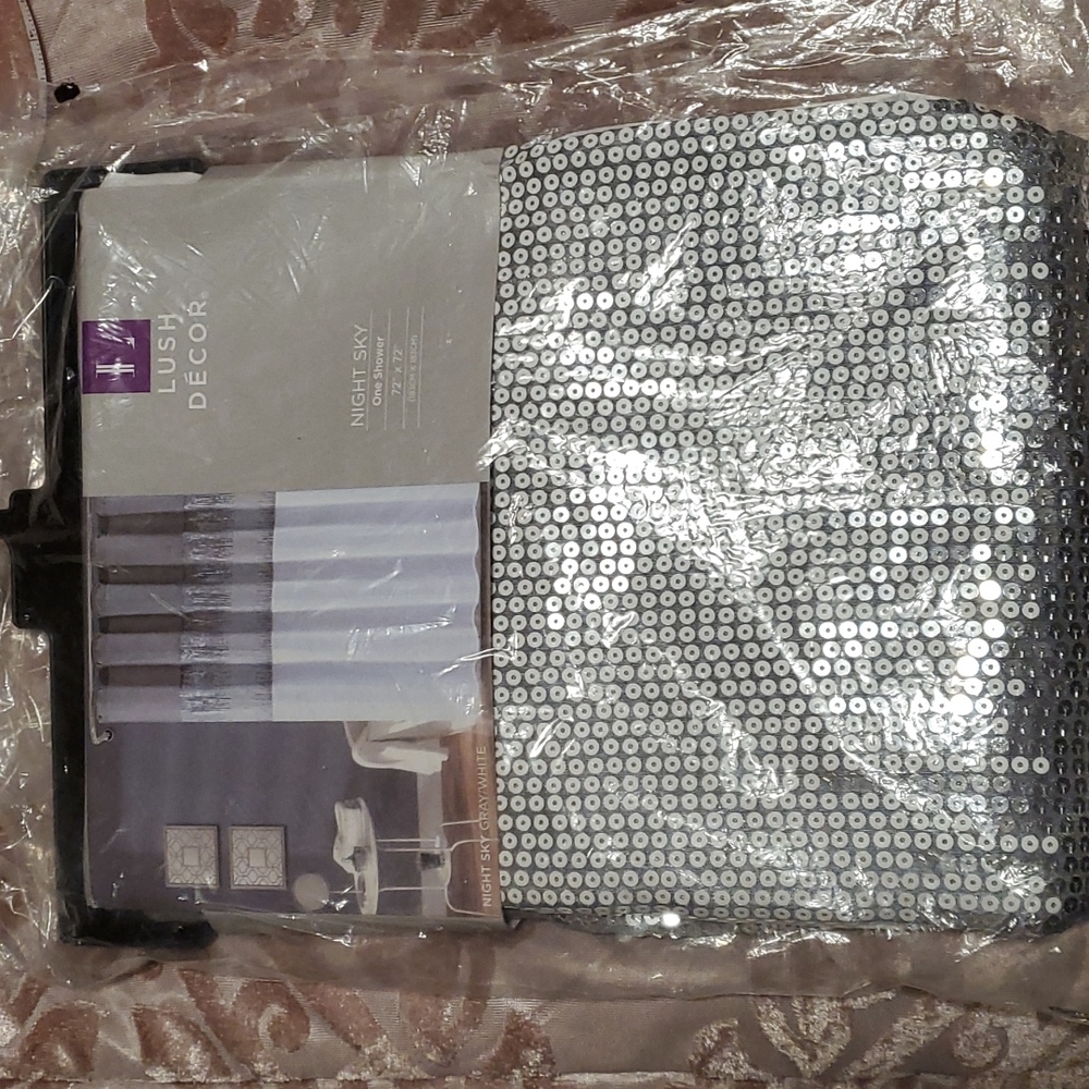 NWT Lush Decor Shower Curtain